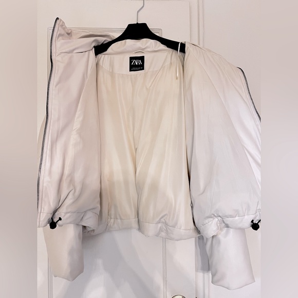 Zara Ecru Color Faux Leather Puffer Jacket. - Picture 5 of 7